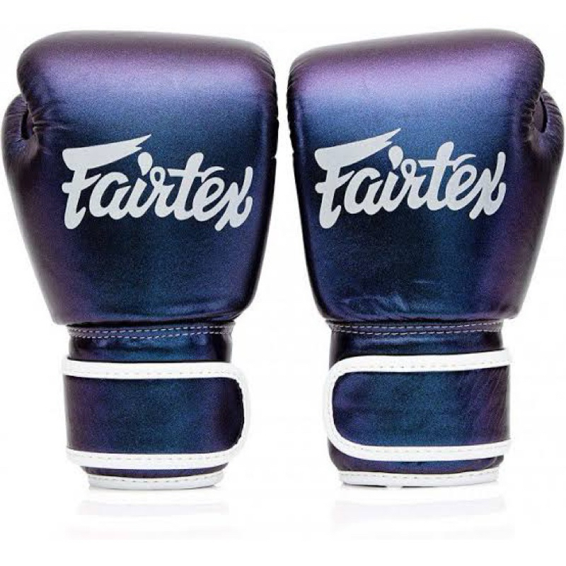 นวมต่อยมวยผู้หญิง สีม่วง มีกลิตเตอร์ เรืองแสง รุ่นลิมิเต็ด FAIRTEX AURA LIMITED EDITION GLOVES GLOW-