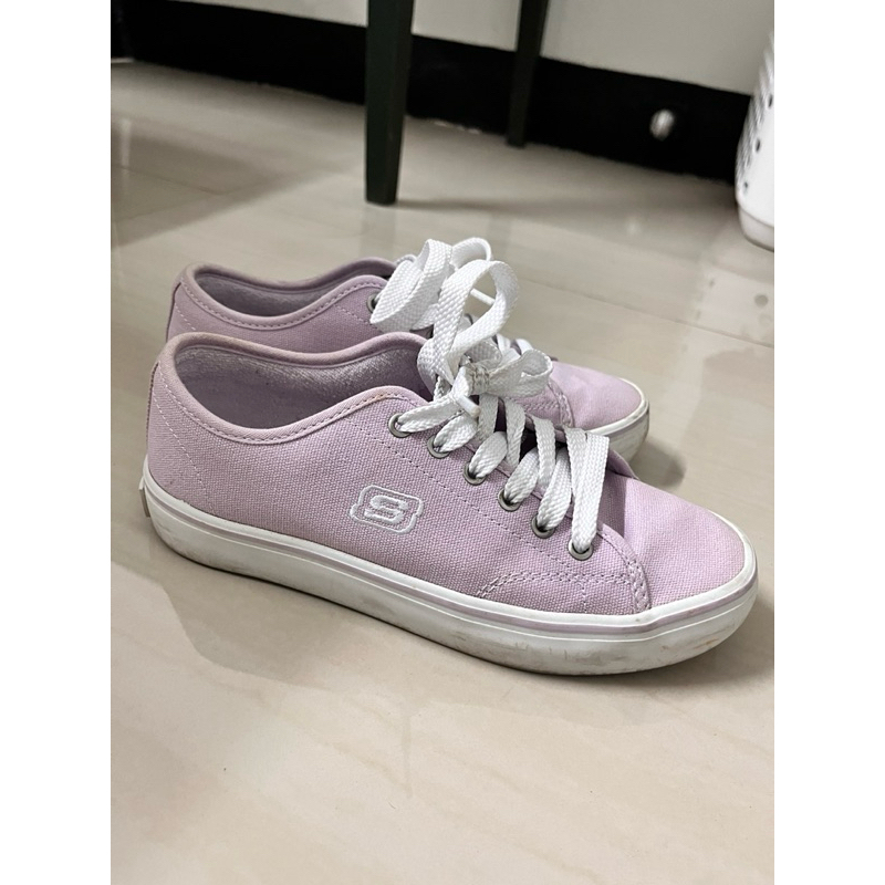 รองเท้าผ้าใบลำลองskechersมือสอง