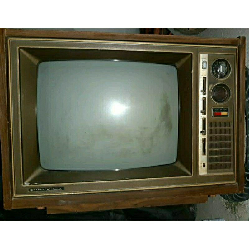 TV ขาวดำ SUNYO 20"โบราณ,สินค้ายุค90/ทีวีขาวดำ ซันโย 20นิ้วโบราณ บอดี้เครื่องไม้ผสมพลาสติก,ไม่ลอง แบบเอาไปโชว์แต่งร้าน
