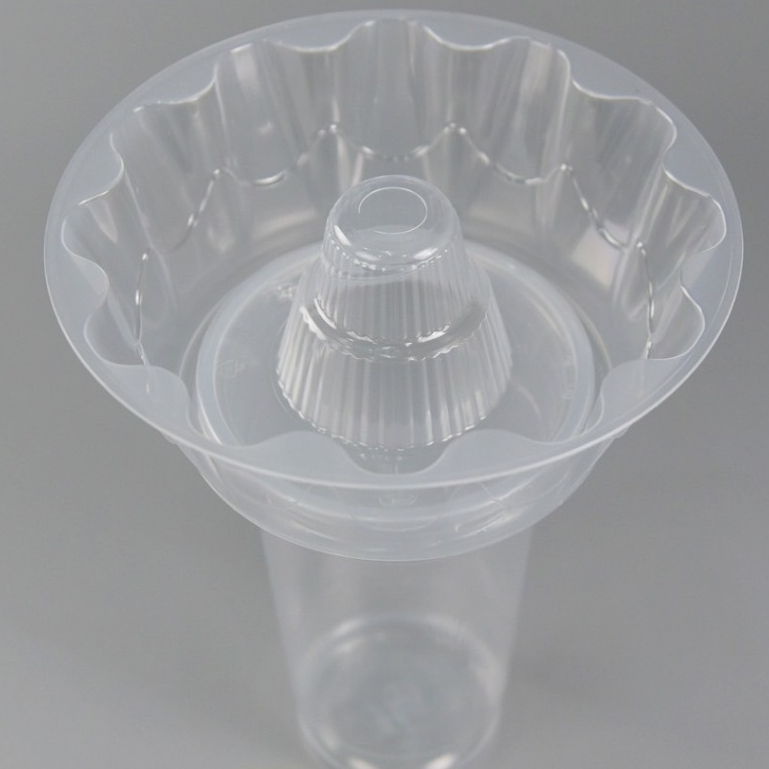 ฝาถ้วยภูเขาไฟ ใส่อาหาร ใช้ครอบแก้ว ปาก 95 ได้ทุกชนิด ใส่หลอดดูุดน้ำได้ 1 แพ็ค 50 ใบ