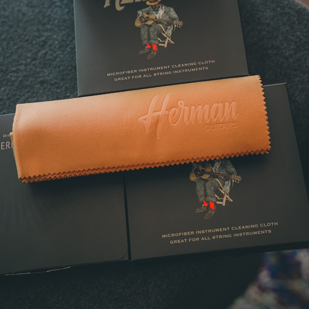 ผ้าเช็ดกีตาร์ Herman Suede Cloth (Almond)
