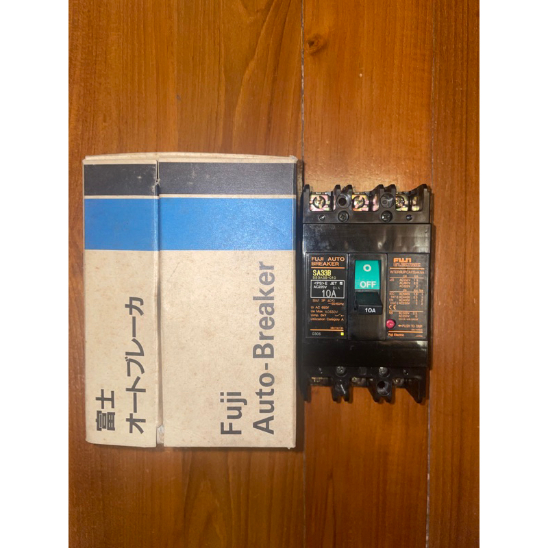 เบรคเกอร์ รุ่น SA33B 3P 10A “Fuji”