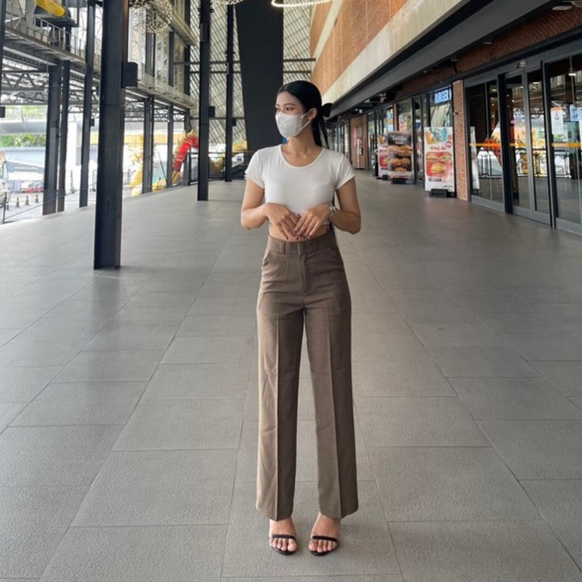 กางเกงขายาวทรงขากระบอกเล็ก ผ้าโซดา (มีลายในตัว) เอวสูง ปิดสะดือ พรางหุ่น ตะขอหน้า แต่งหูเข็มขัด (สีดำไม่มีลาย) - รูปที่ 3