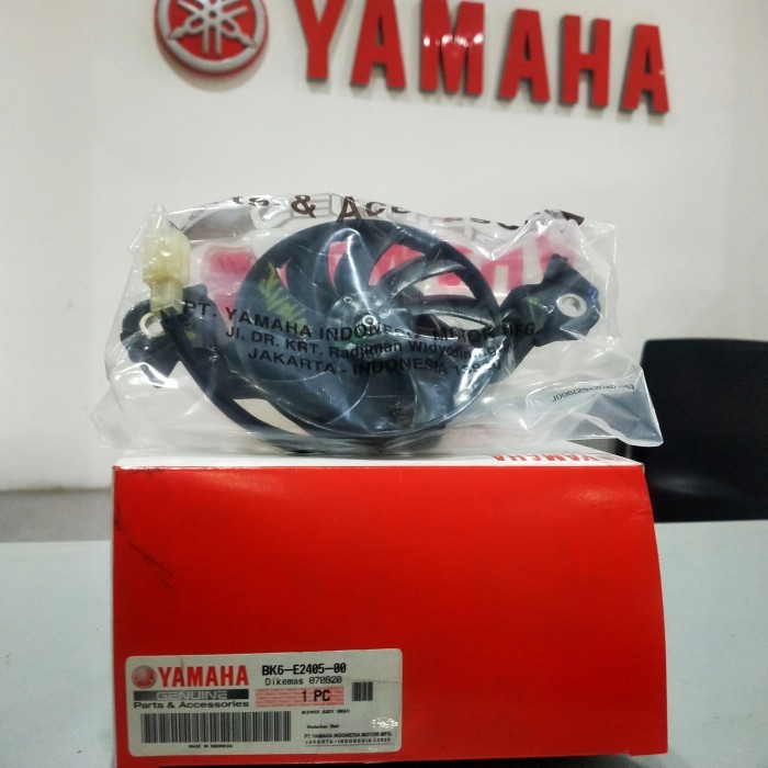 BK6E240500 พัดลมระบายความร้อน หม้อน้ำ XSR-155 MT-155 YZF-R15 2017-2023 แท้ YAMAHA  BK6-E2405-00
