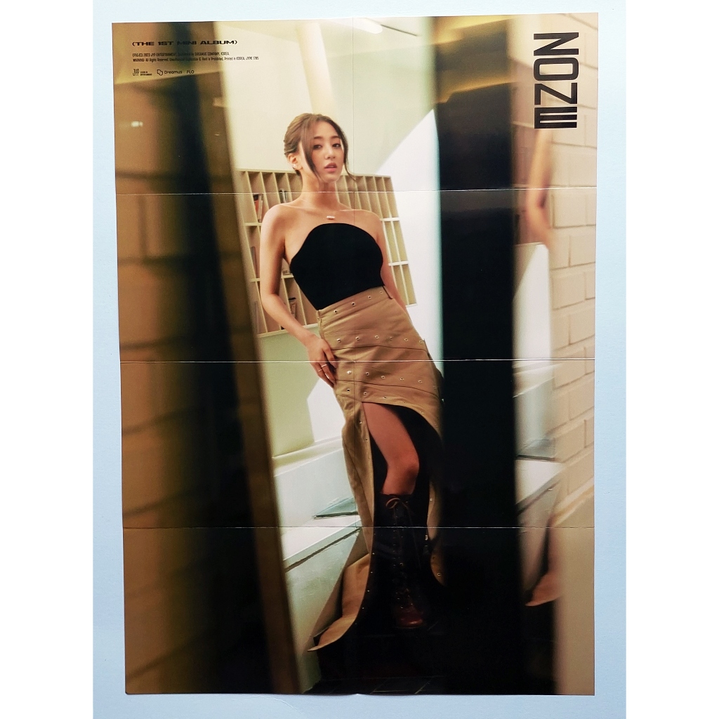 Folded Poster จาก CD อัลบั้ม Jihyo ( TWICE ) - ZONE Album เวอร์ Target Exclusive ของแท้ Kpop จีฮโย โ