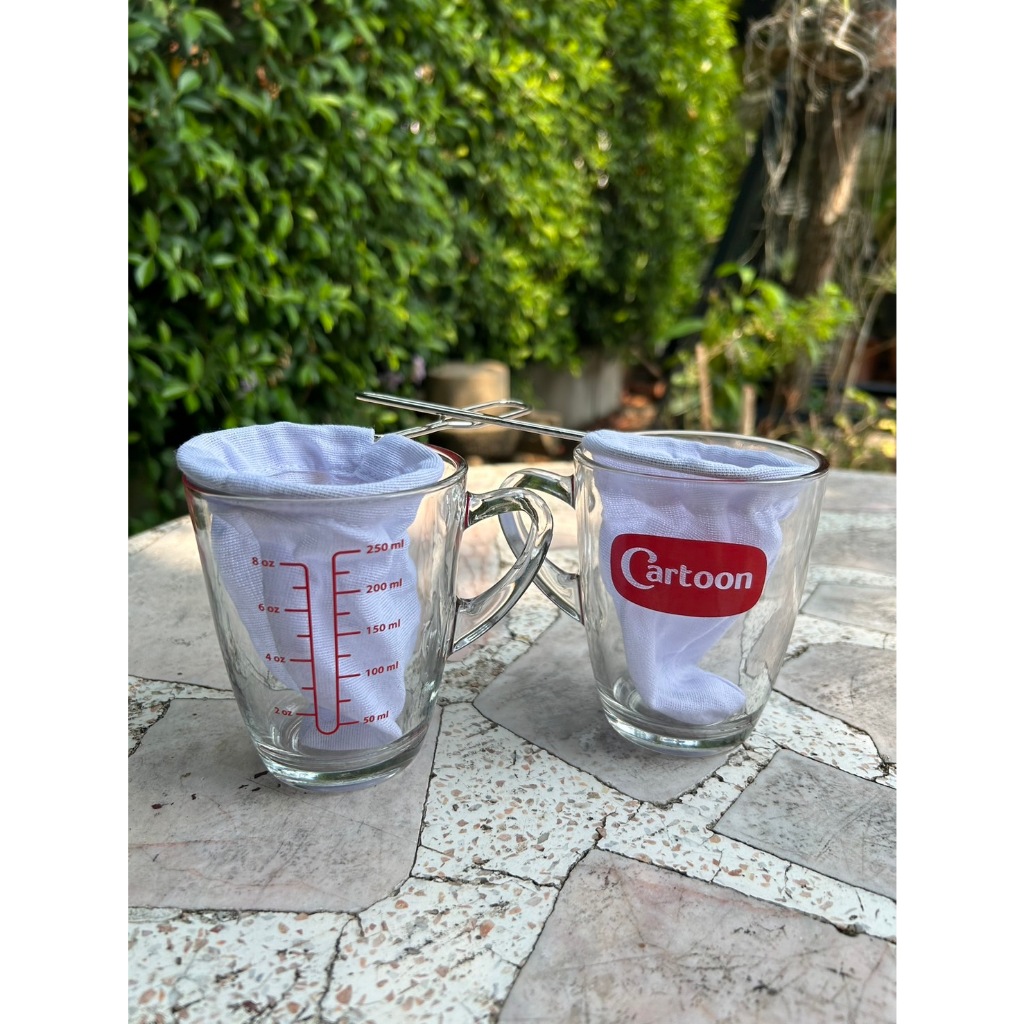 (เซทแก้วตวงมีหู2+ถุงชาเล็ก2 ) แก้วตวง cartoonสเกล 8oz/250ml ถุงชงชาเล็ก2อัน