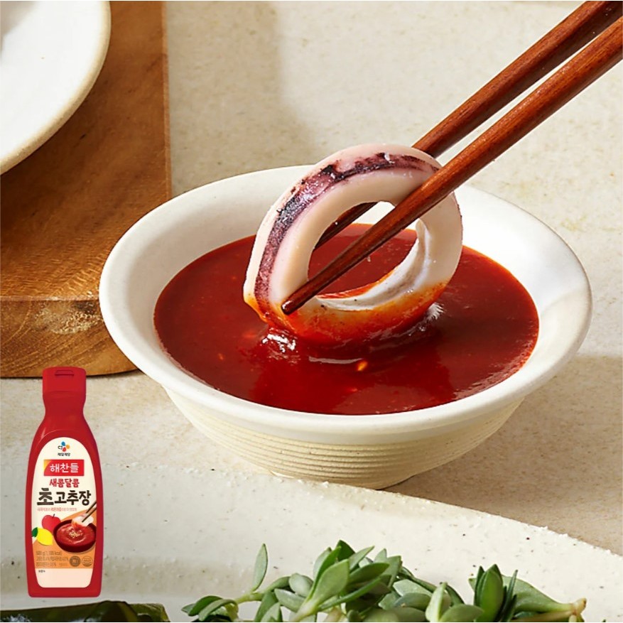 พร้อมส่ง 새콤달콤 초고추장 น้ำจิ้มซาชิมิ ซอสจิ้มปลาดิบ CJ Haechandle Vinegared Red Chili Sauce 500g