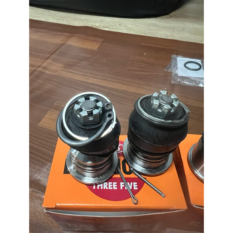 ลูกหมากปีกนกบนตอง555 civic92-96 ,Crv g1 Ek Eg(ราคาต่อคู)