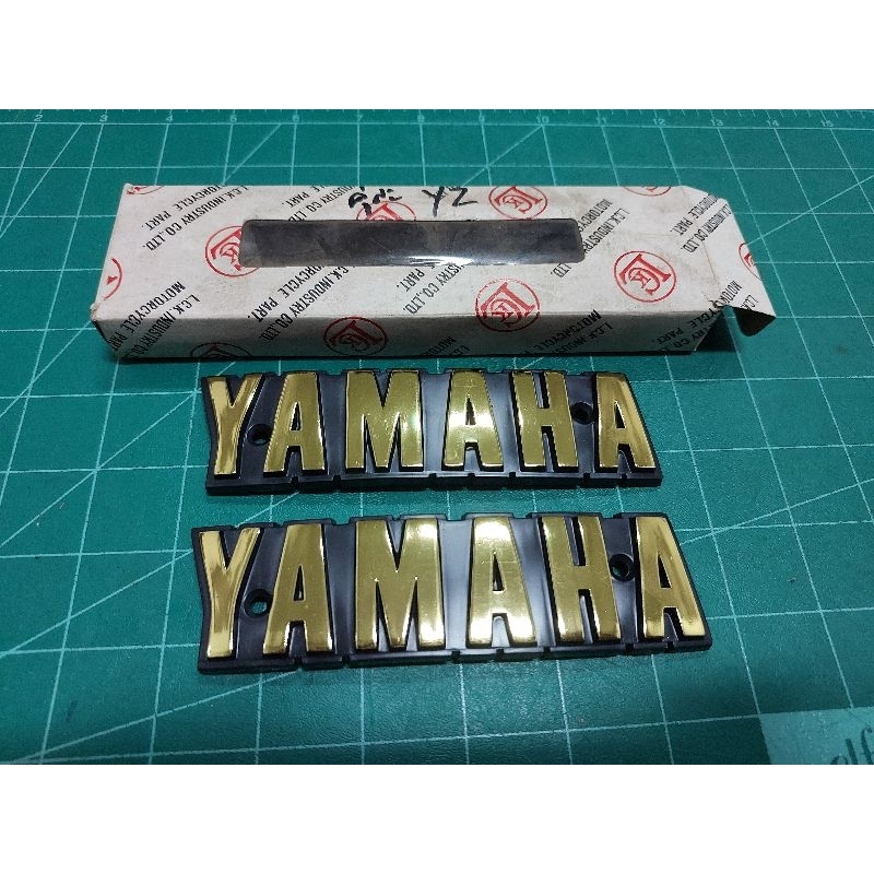 ตราโลโก้ข้างถังน้ำมัน Yamaha RXS-RXS115-RX115-RX100-125 ตัวหนังสือสีทองของใหม่งานเก่าเก็บสวยๆ