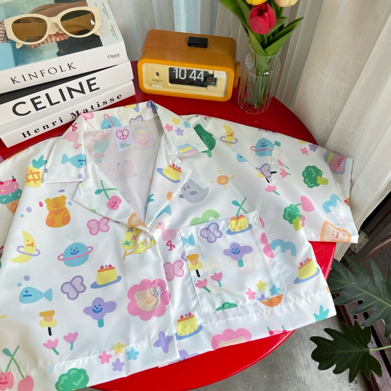 [ 🏖️ 𝙃𝙖𝙬𝙖𝙞𝙞𝙖𝙣 𝘾𝙧𝙤𝙥 𝙎𝙝𝙞𝙧𝙩 ] เสื้อครอปปกฮาวายผ้าดิจิตอลพิมพ์ลาย