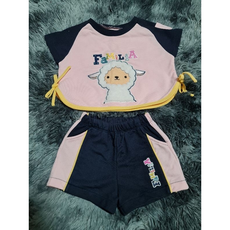 เสื้อผ้าเด็ก​ familia