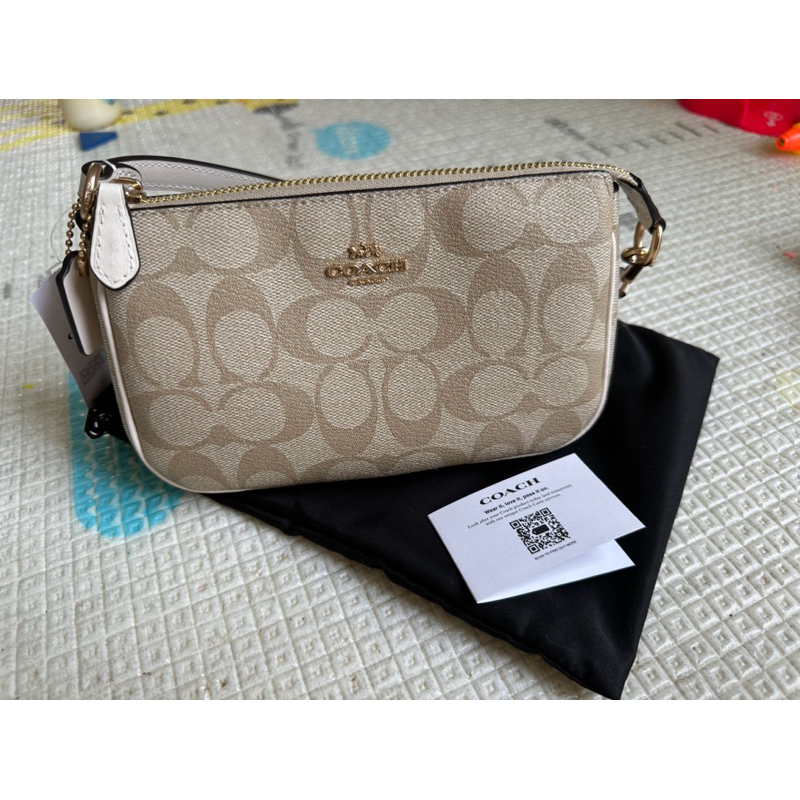 Coach Nolita 19 mini pouch