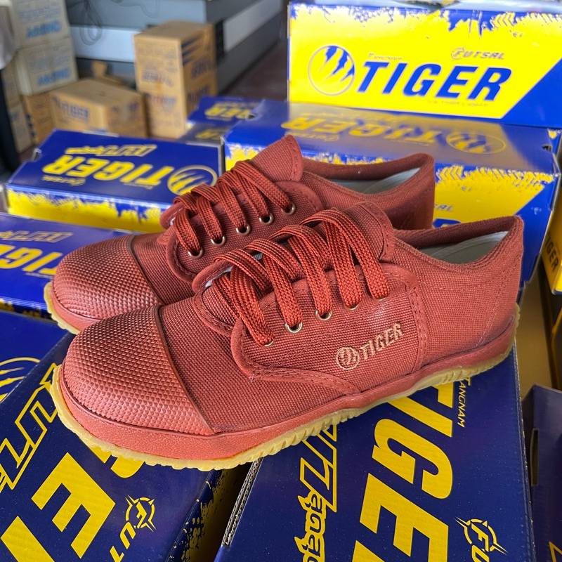 รองเท้าผ้าใบ Tiger Tangnam สีน้ำตาล ไซส์ 31-43