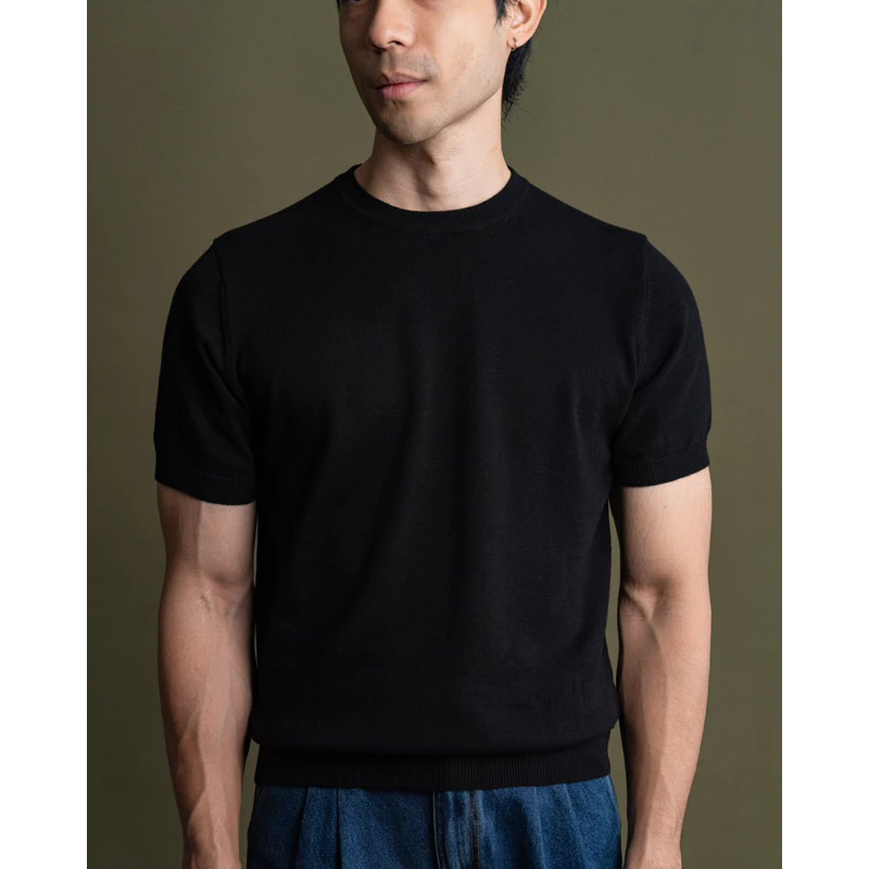 [ส่วนลด30% 30XTRA87] MadetoMature Knitted Crew Neck Tee - Black เสื้อยืดคอกลมผ้าถัก สีดำ