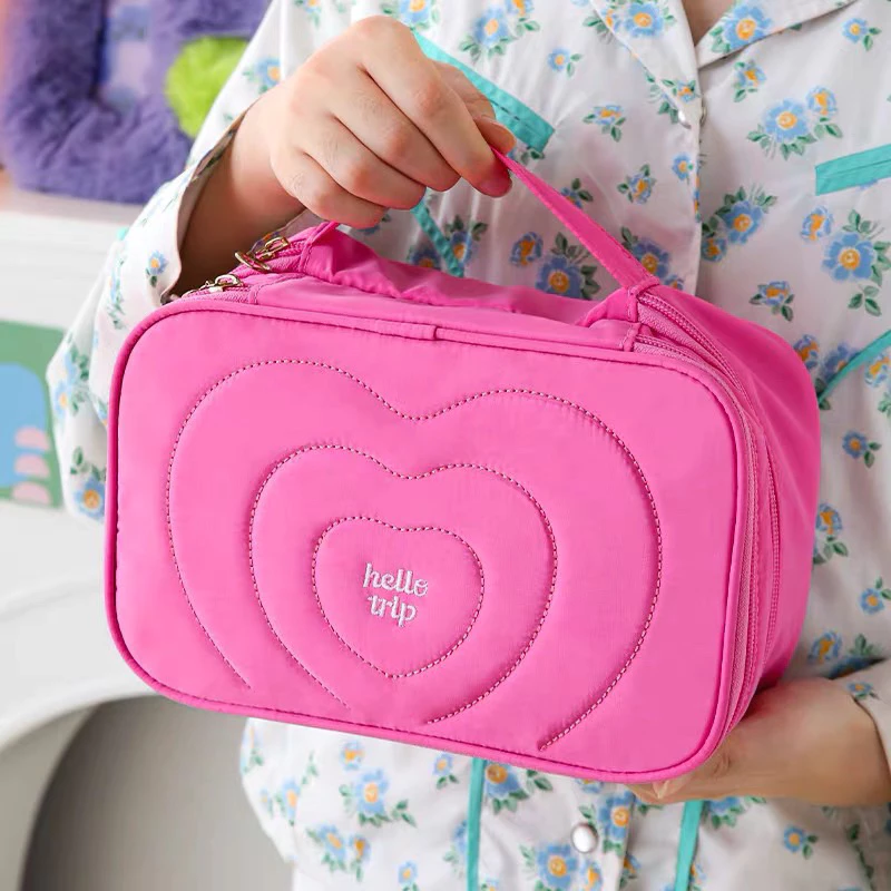 กระเป๋าเครื่องสำอาง กระเป๋าใส่เครื่องสำอาง 2 ชั้น แบบพกพา EAZY Hello Trip Triple Heart จุเยอะ กันน้ำ ใส่สกินแคร์ เดินทาง thumbnail 9