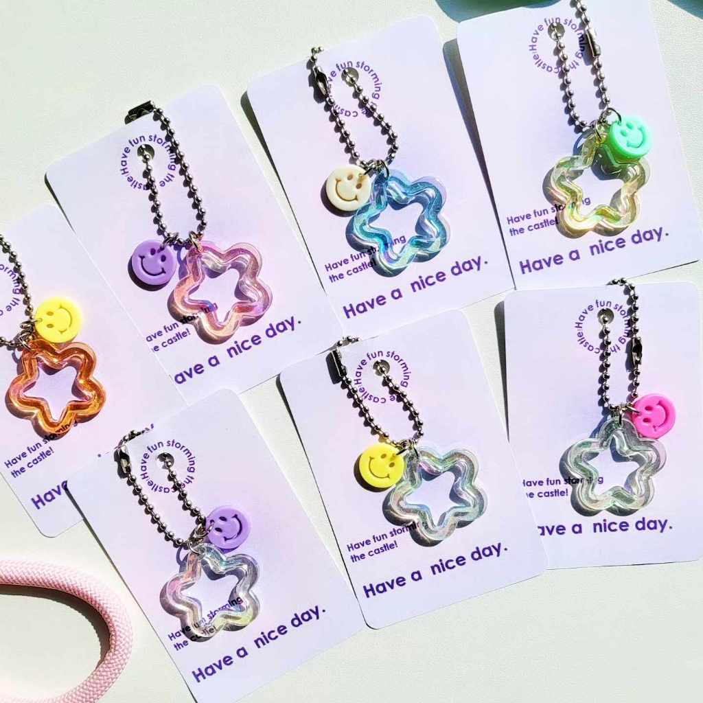 [พร้อมส่ง  ] ขายส่ง การ์อวยพรแสดงความยินดี + ของขวัญพวงกุญแจแบบสุ่มดาว+หน้ายิ้ม