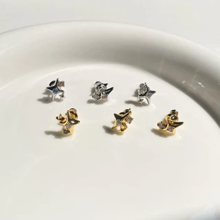 Petite Janus Wink Stud ต่างหูสตั๊ดรูปดาว