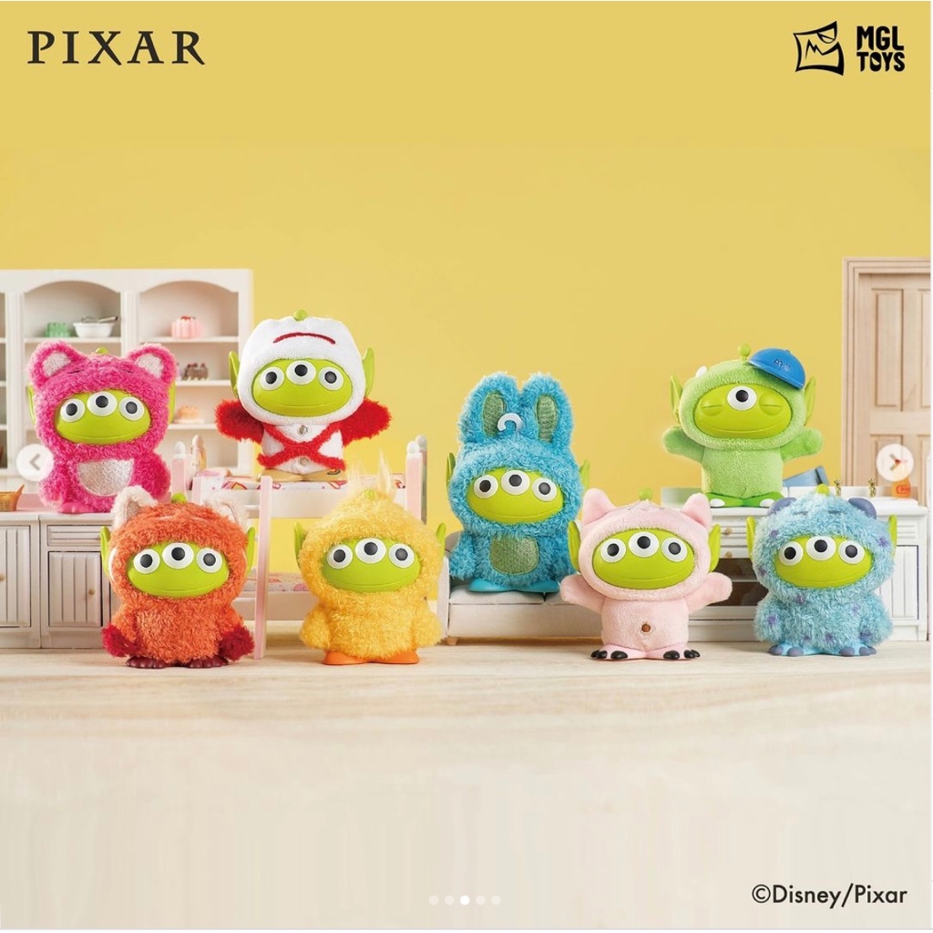 ❣️[Blind Box ready to ship : กล่องสุ่ม พร้อมส่ง]❣️🌟MGL Toys : Disney Pixar green man plush dress up  Series