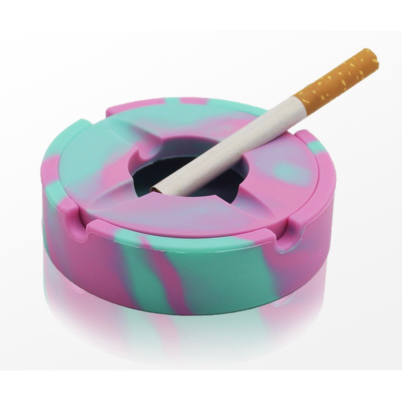 Unbreakable Silicone ashtray with cover