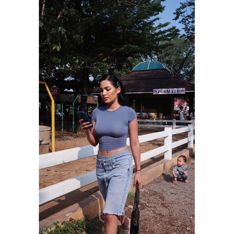 เสื้อยืดครอป คอกลม ทรงสวยมาก (SP15)