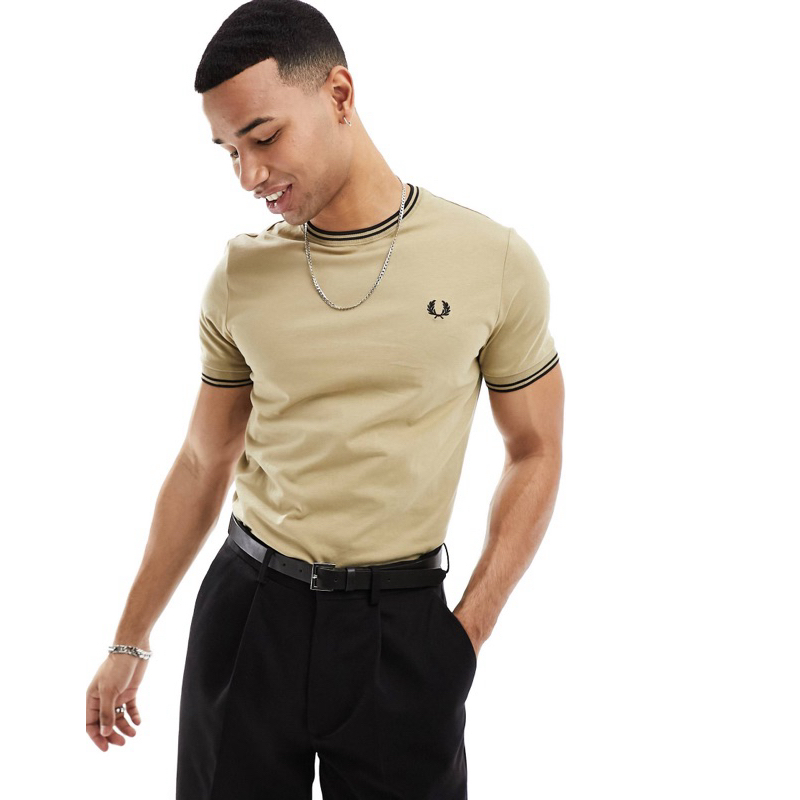 Fred Perry Twin tipped T-Shirt in Warm Stone