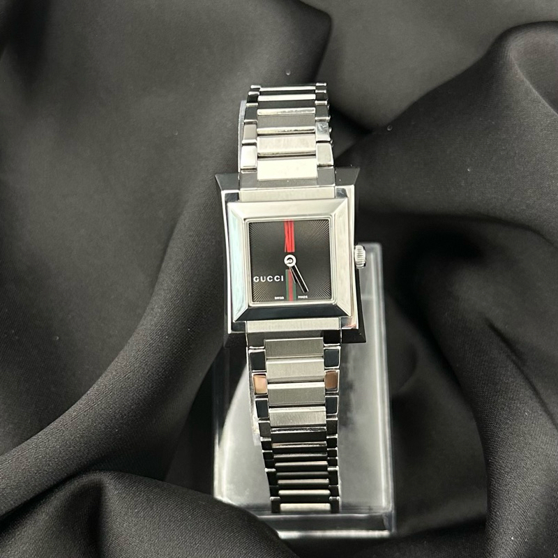 Gucci 111L Black Dial Ladies Watch Swiss Made