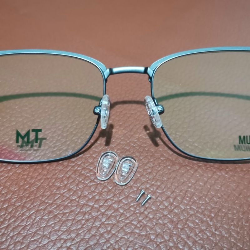 แป้นจมูกซิลิโคน แบบมีน๊อตยึด สำหรับแว่นตา Toni Morgan รุ่น LIN328,LIN330, LIN331, LIN333, LIN335, LIN336, LIN338, LIN341