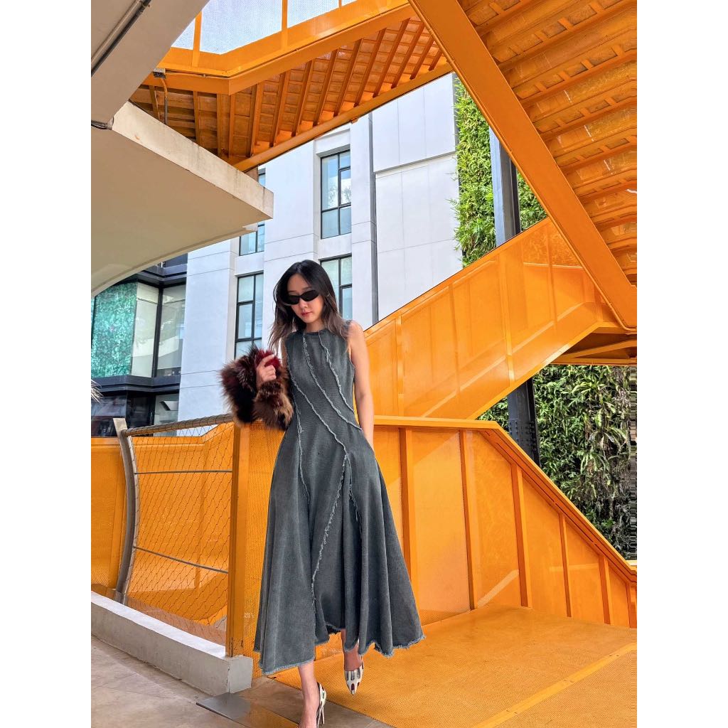 D1485 denim midi dress