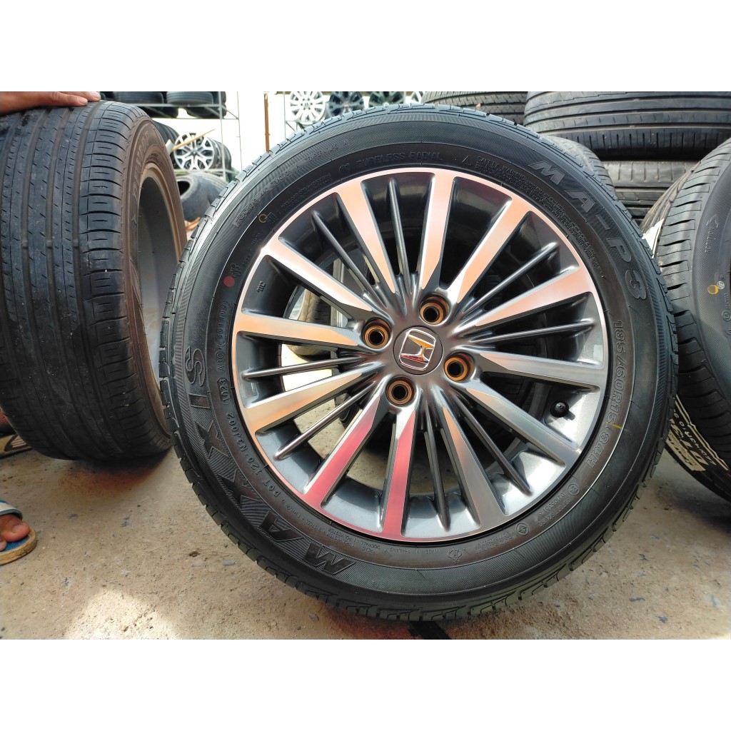แม็กฮอนด้า ขอบ15 พร้อมยางmaxxis 185 60 15 ปี23