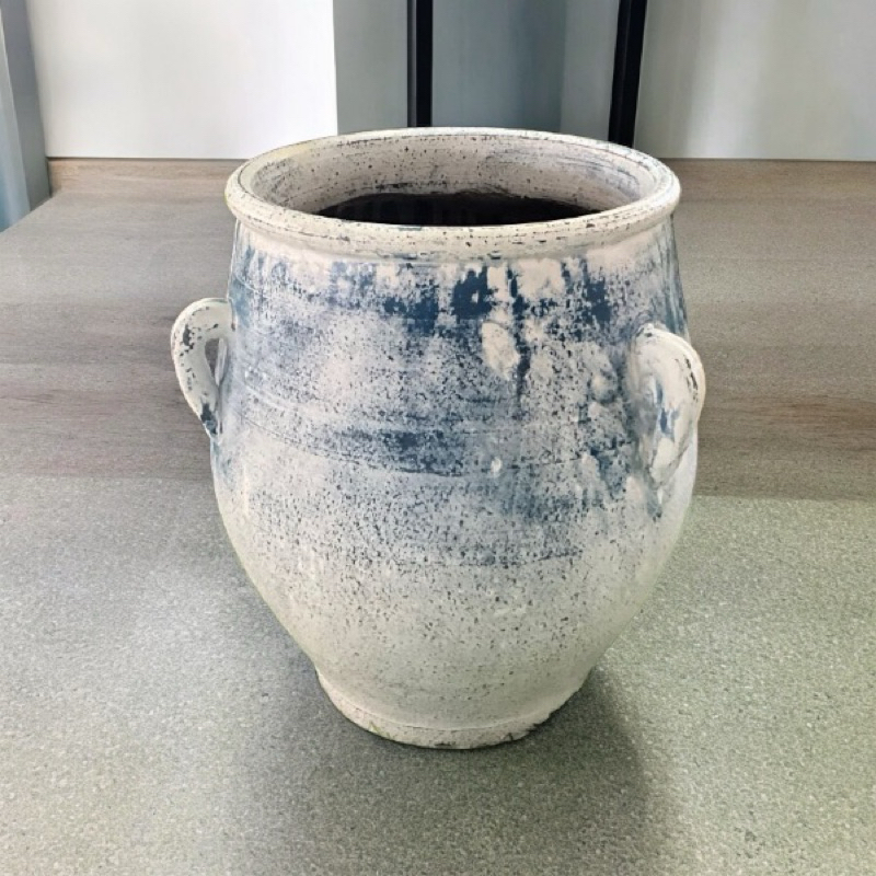 Flowerpot  กระถางวินเทจดินเผาทรงโอ่ง วินเทจสไตล์ มีหู 3 หู ขนาด 27 x 29 cm.