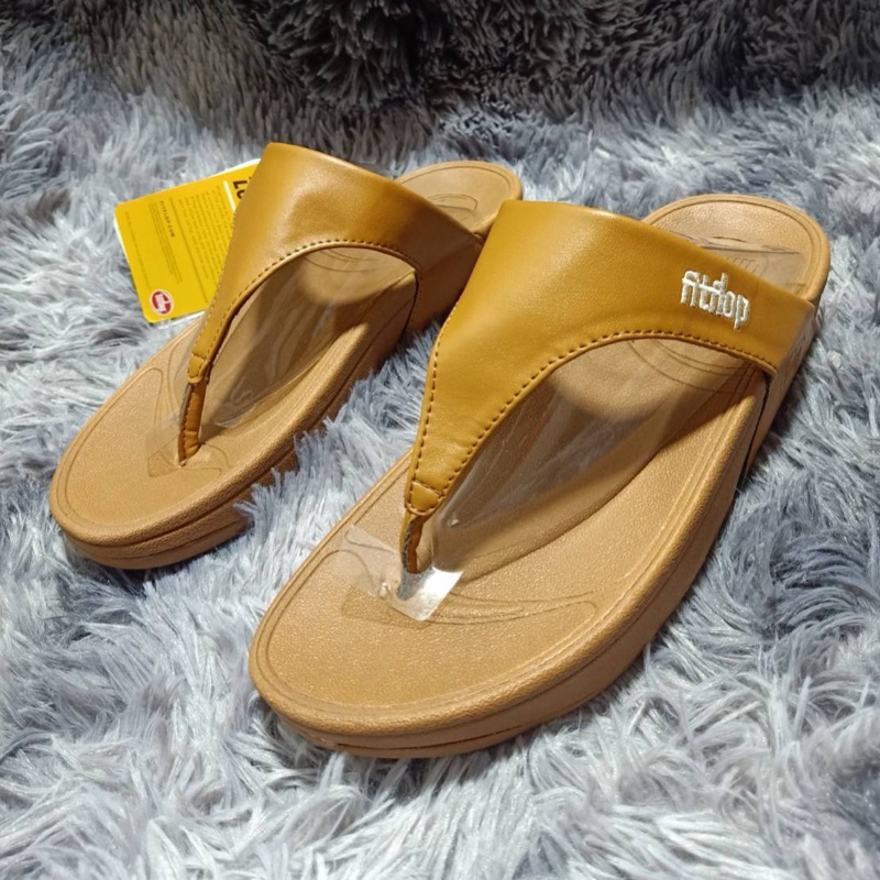 รองเท้าผู้หญิง FitFlop รุ่นหนังเรียบโลโก้ ใส่ได้ทุกฤดูกาล สินค้ามีพร้อมส่ง มี SIZE 36 ถึง 40
