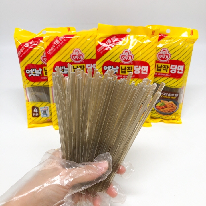 วุ้นเส้นเกาหลี   วุ้นเส้นแบนเกาหลี 100g 400g OTTOGI Flat Dangmyun วุ้นเส้นแบน 옛날납작당면 ราคา ถูกที่สุด ดีลบีเคเค แกลเลอรีภาพที่ 3