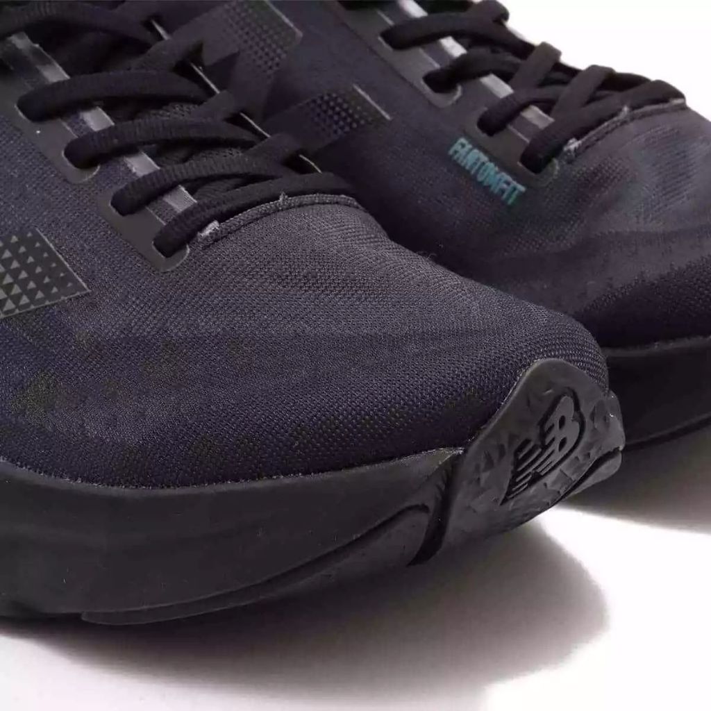 New Balance FuelCell Rebel v4 ของแท้ 100% NB Magnet Black MFCXLB4 Sneaker รองเท้าผู้ชาย