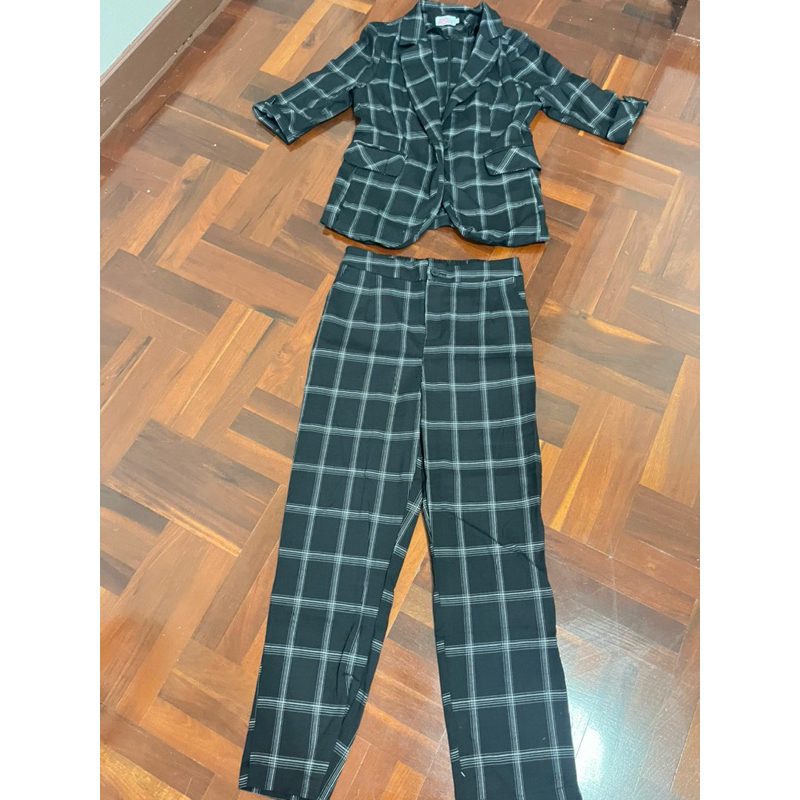 M48เซตเสื้อสูทกางเกงสีดำ