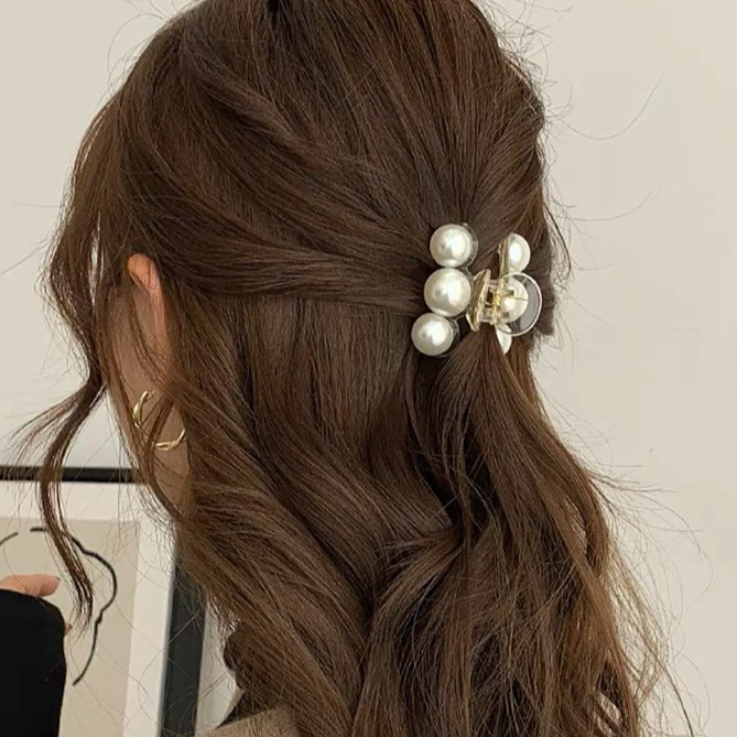 พร้อมส่ง กิ๊บมุกหนีบผมสไตล์ลูกคุณหนู ตกแต่งมุกสุภาพเรียบร้อยหรูหรา C89