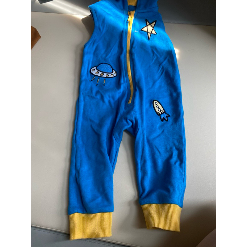 Babylovett jumpsuit 3-6 likenew