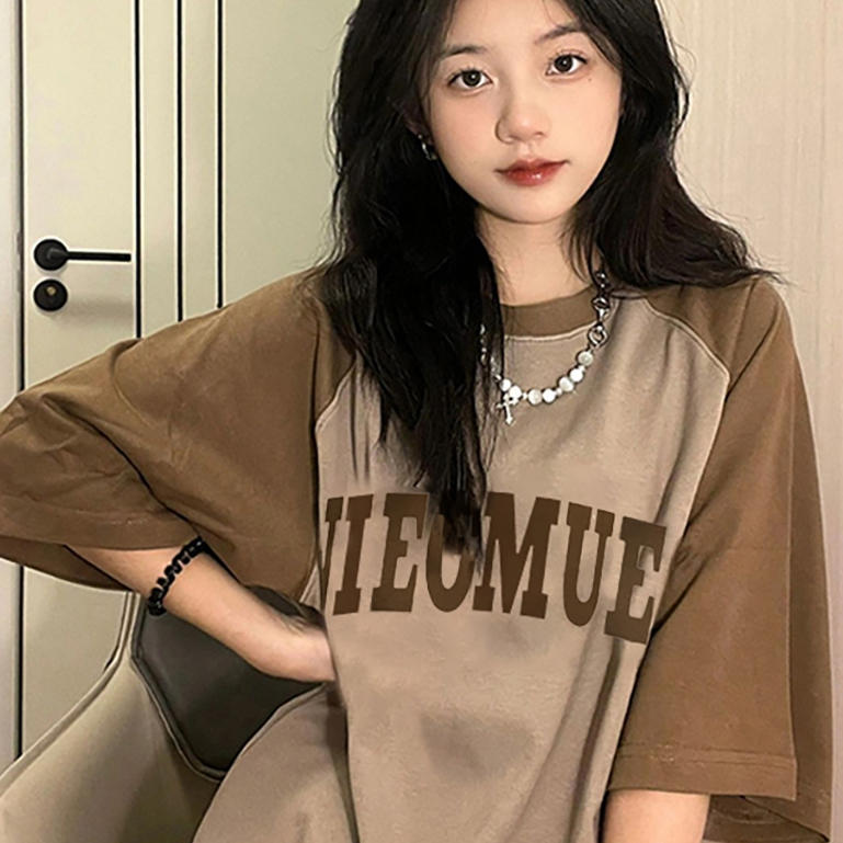 aililai1688 เสื้อยืดสไตล์วินเทจ สกรีนข้อความเรียบหรูดูดี ทรงโอเวอร์ไซส์ดีไซน์ทันสมัย เหมาะกับทุกวัย🤎