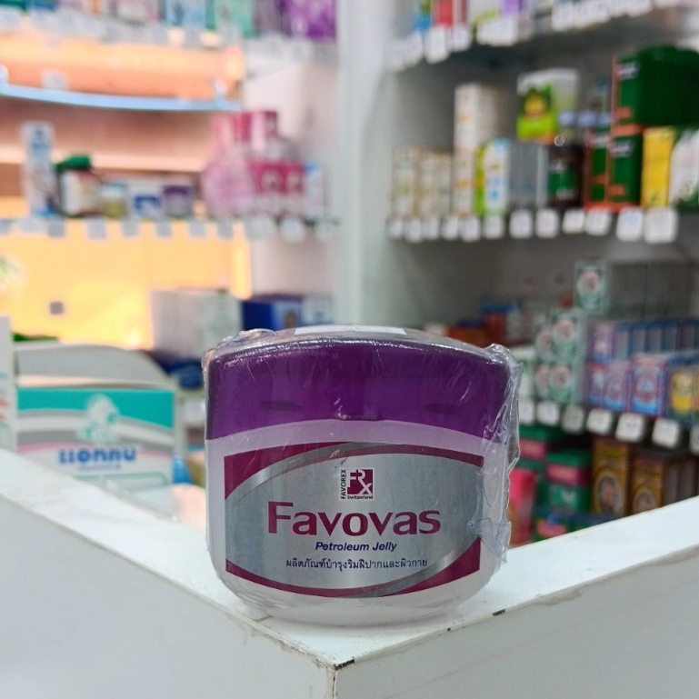 Favovas petroleum jelly ผลิตภัณฑ์บำรุงริมฝากและผิวกาย