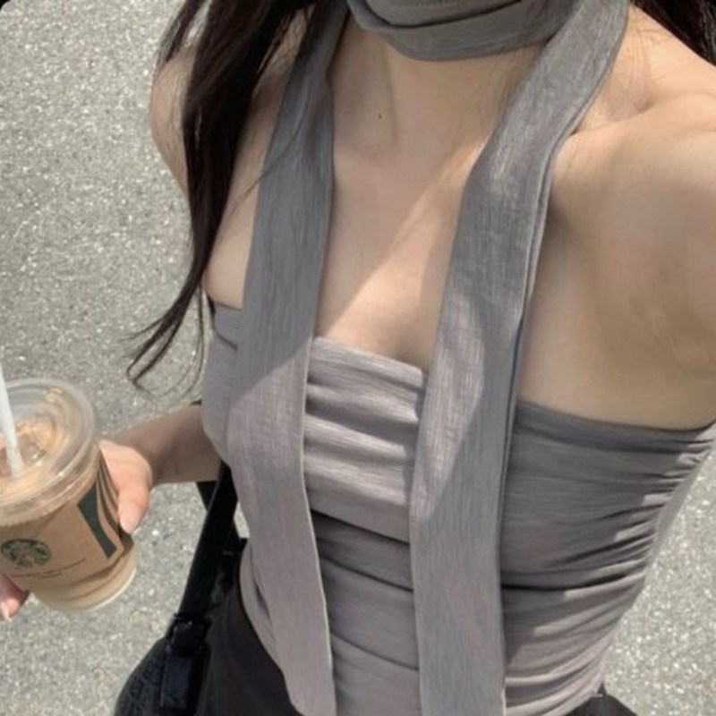 Crop top น่ารัก เก๋ๆ พร้อมผ้าผันคอ ใส่ในชีวิตประจำวัน