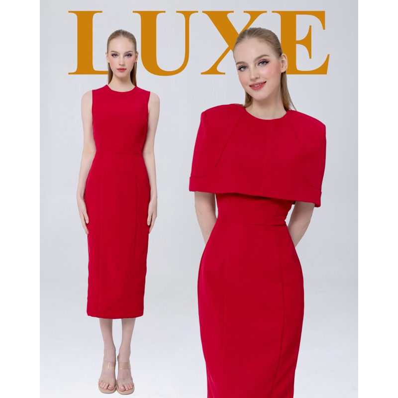 luxe เดรสเสื้อแขนกุด กระโปรงทรงสอบเข้ารูป มาพร้อมเสื้อคลุมมีซิปถอดได้ ดีไซน์เรียบโก้ คัตติ้งเนี้ยบมากค่ะ