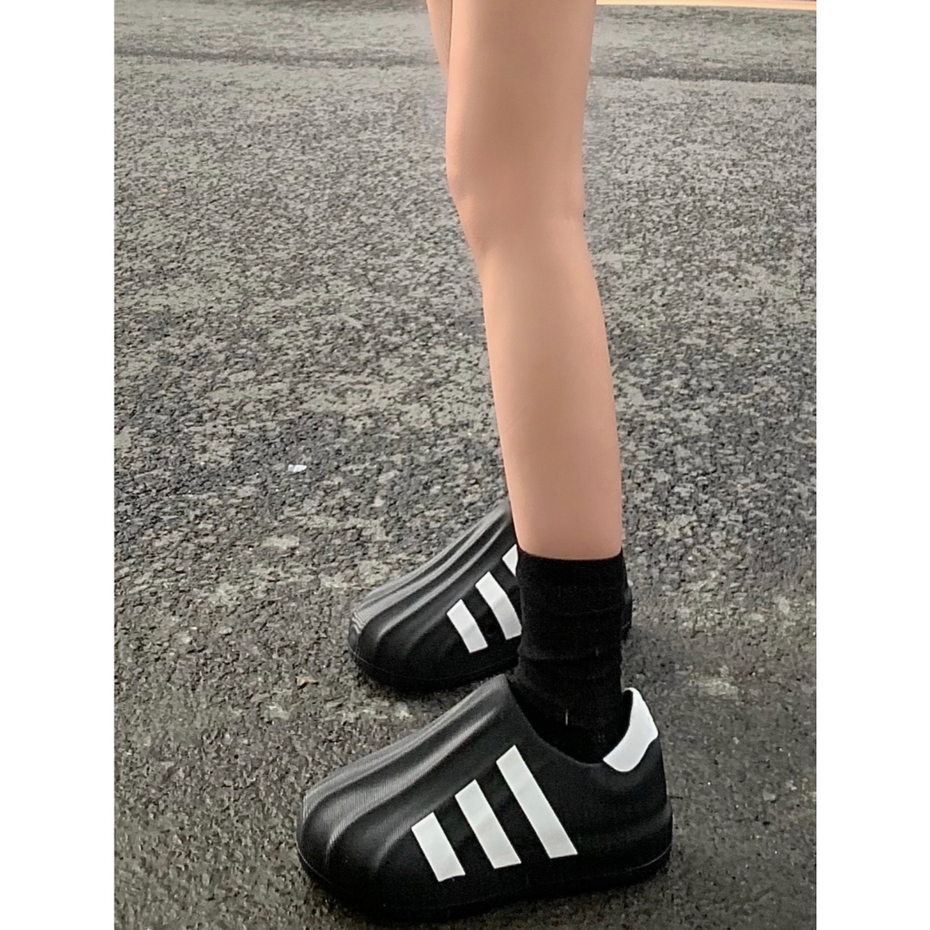 【ของแท้% 100】Adidas Originals AdiFOM Superstar  wear resistant ventilate black white sneakers อาดิดาส Men's and women's