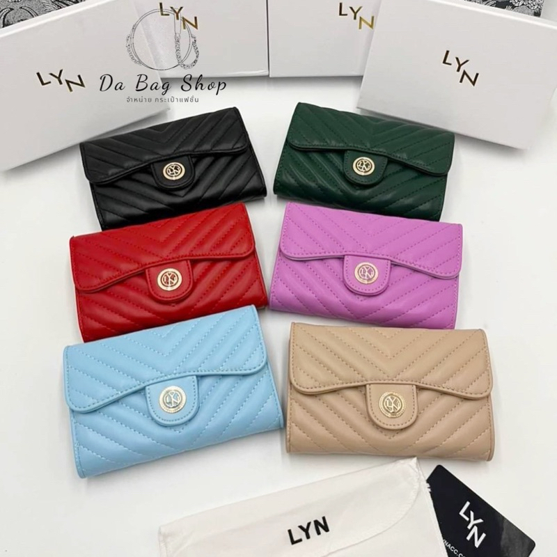 กระเป๋าสตางค์ สองพับหนังนิ่มมีช่องใส่บัตรมีช่องซิปใช้งานได้งานสวยอุปกรณ์ครบพร้อมส่ง