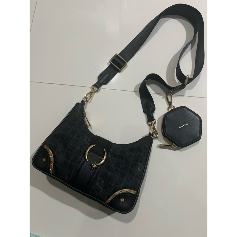 ส่งต่อกระเป๋า แบรนด์ QUINN พร้อมถุงผ้า