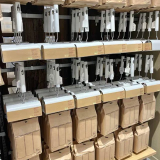 MUJI มูจิ 🇯🇵 ลูกกลิ้งพร้อมฐาน มีขายรีฟีล แบ่งรีฟีล Carpet Cleaner กาวแน่น เก็บง่าย กำจัดฝุ่นขน ทำความสะอาด
