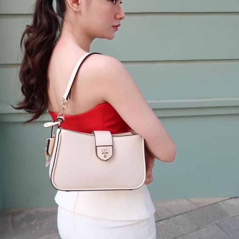 พร้อมส่ง 𝐋𝐘𝐍 RE-EDIT Ray ATELLA Bag กระเป๋าทรงพอช-สะพายข้าง​ สาย​ 2 เส้น