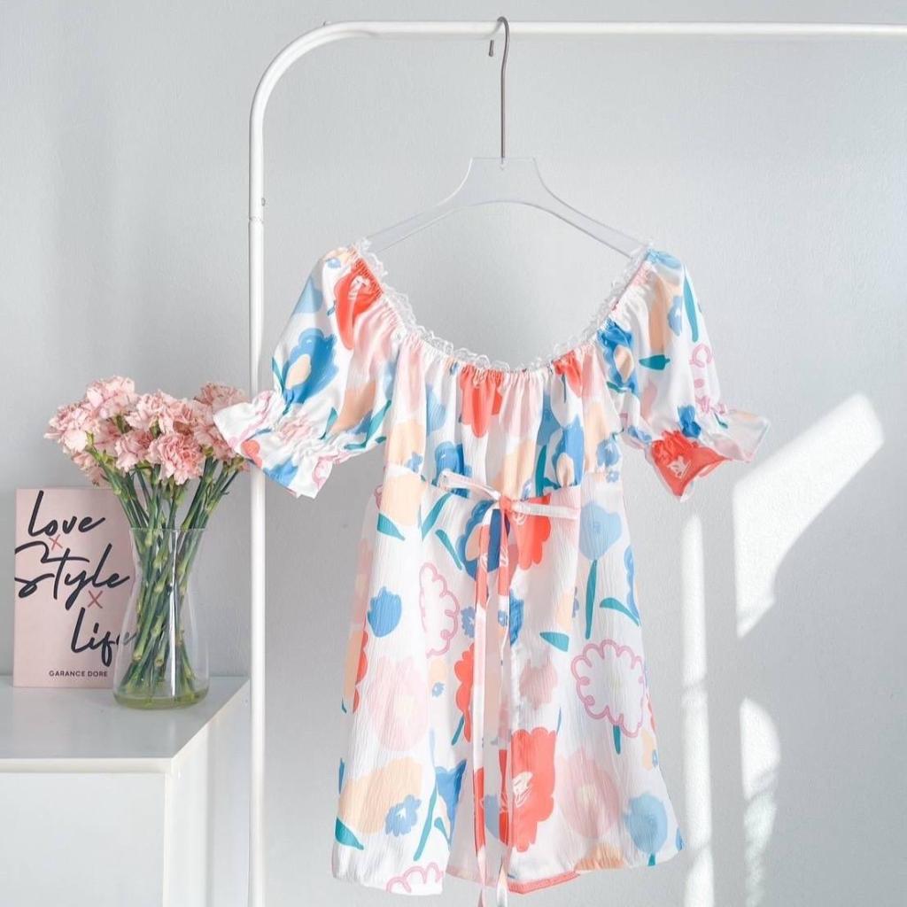 เสื้อปาดไหล่แต่งลูกไม้ แขนตุ๊กตา ผ่าหน้าปล่อยชาย รุ่น T43 - Mesa Closet ผู้หญิง