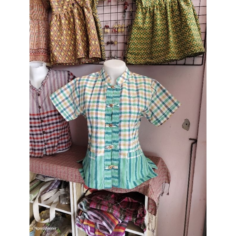เสื้อผ้าขาวม้าคอจีนแขนสั้น กระดุมจีน กรเป๋า 2 ข้าง