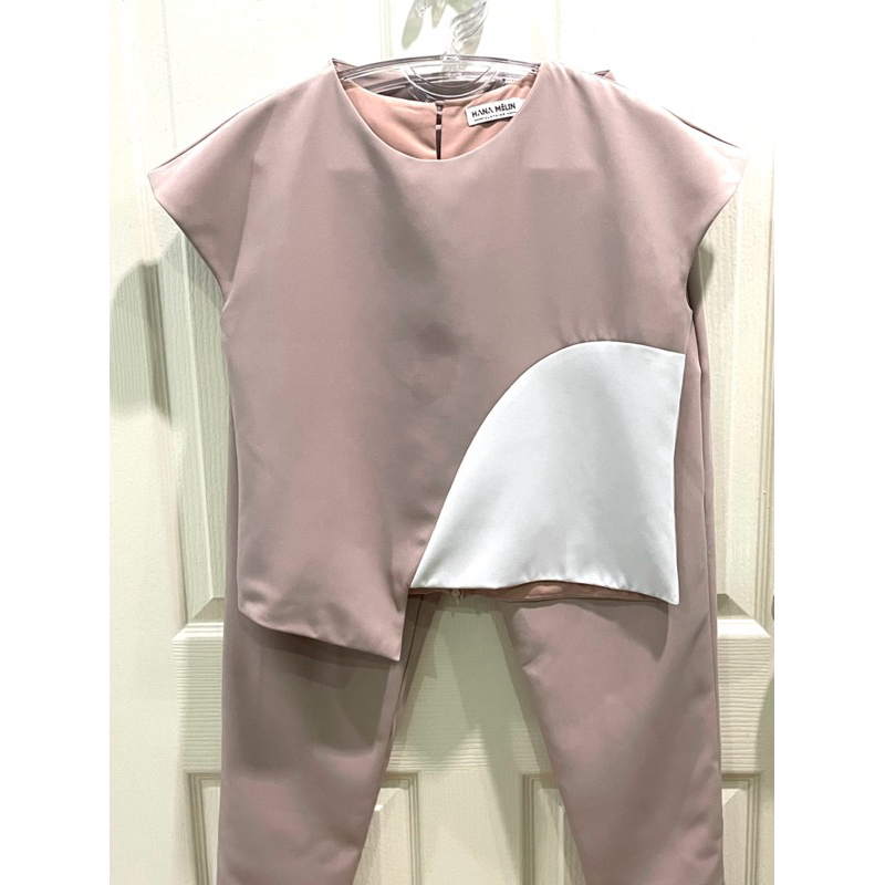 HANA MILIN (used) ชุดเซ็ตเสื้อ กางเกง สีชมพู size S