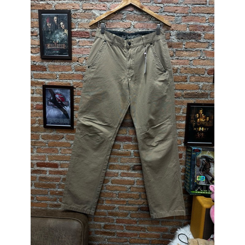 กางเกงขายาว Wrangler Outdoor Series 5 กระเป๋า สีน้ำตาล มือสอง รอบเอว 30 นิ้ว
