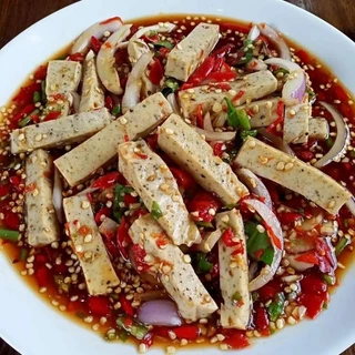 ขนาด 1000 กรัมขวดใหญ่ น้ำยำโคตรแซ่บไม่ต้องปรุงเพิ่มยำได้ทุกอย่างอร่อยกลมกล่อมแช่เย็นได้นานถึง 3เดือน